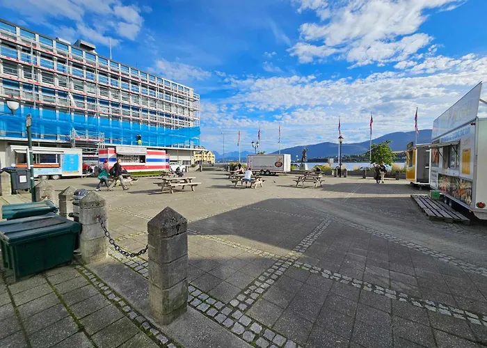 Beautiful Fjord View, High Standard, Fully Equipped