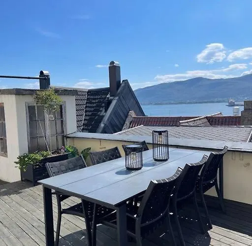 Beautiful Fjord View, High Standard, Fully Equipped