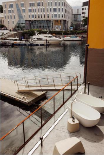 Beautiful Fjord View, High Standard, Fully Equipped Appartement *